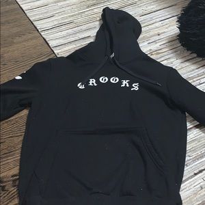 Black crooks and castle sweater medium women worn